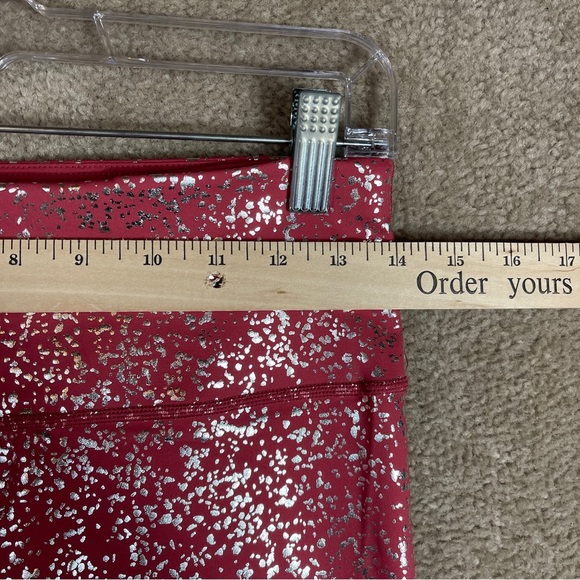 Sweaty Betty Goddess 7/8 Legging Size Medium Red Terrazzo Foil Print Workout NEW - Picture 3 of 10